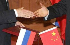 Китай и Россия не дают "подняться" нефти