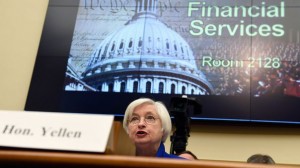 Март ожидает решения ФРС